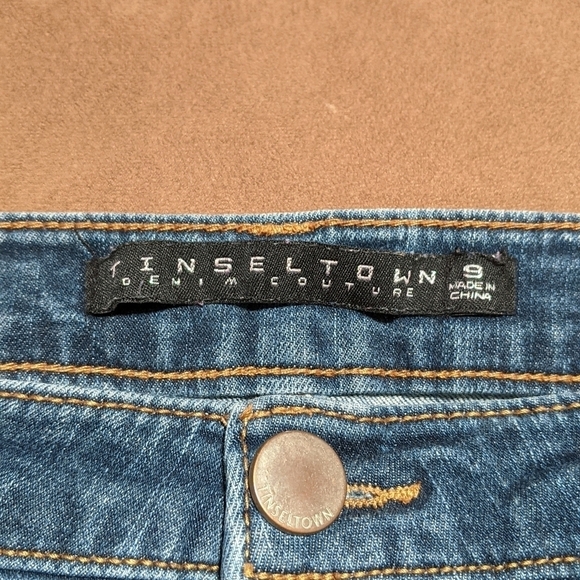 Tinseltown Denim Distressed Shorts Junior's Size 9 - Picture 6 of 9